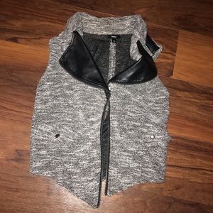 🖤FAUX LEATHER MOTO VEST🖤